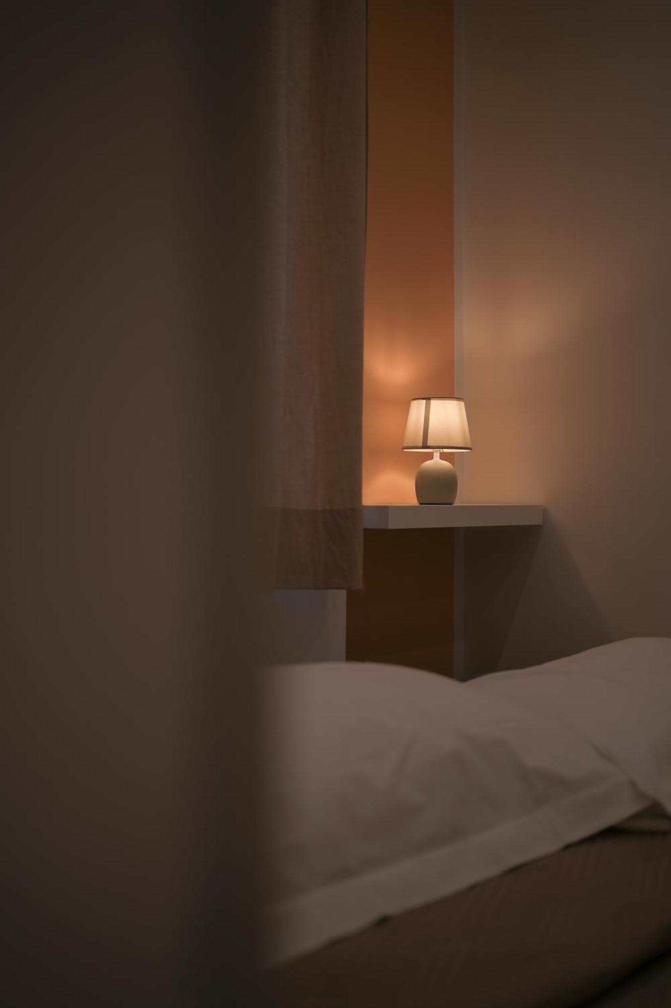 B&B Gasparrini Rooms เนเปิลส์ ภายนอก รูปภาพ